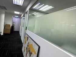 Zhongshan Mall (D12), Office #633718151
